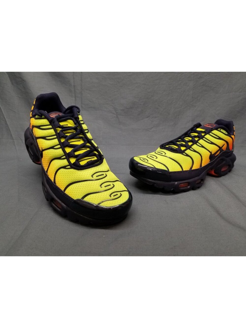 Nike Air Max Plus Lemon Venom Mens Size 8.5 NEW NO BOX!